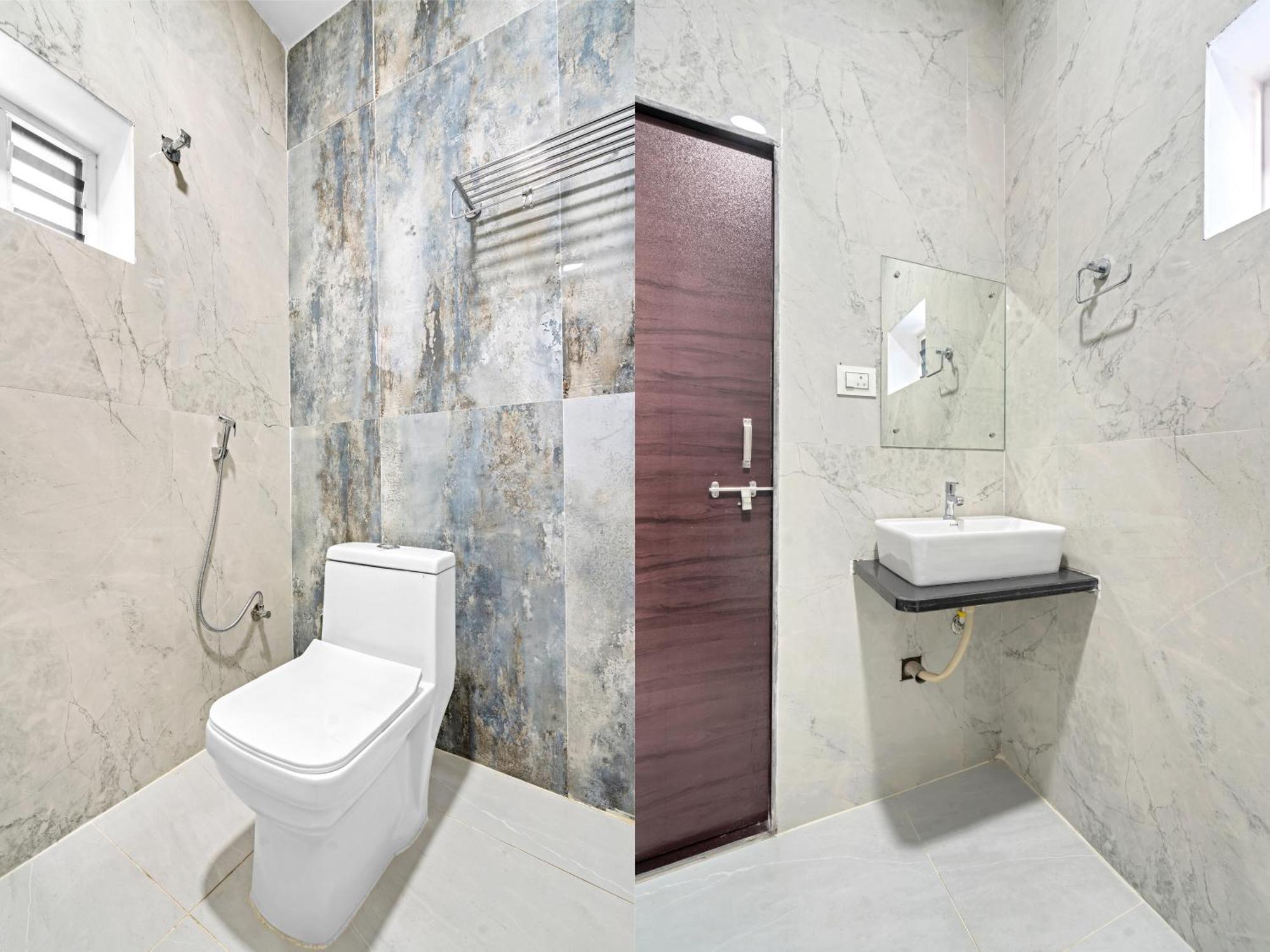 Hotel Sky Land Khammam ภายนอก รูปภาพ