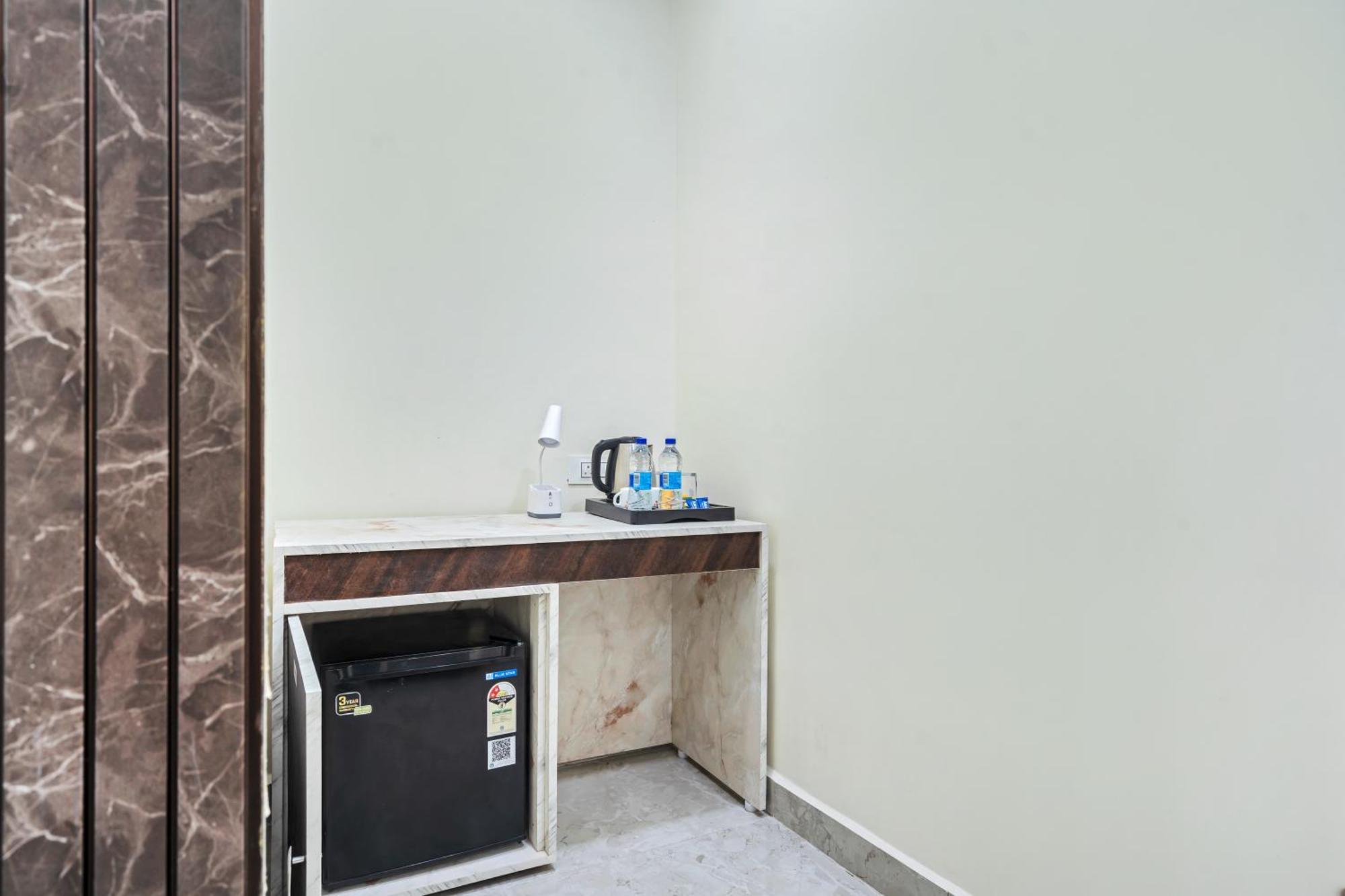 Hotel Sky Land Khammam ภายนอก รูปภาพ