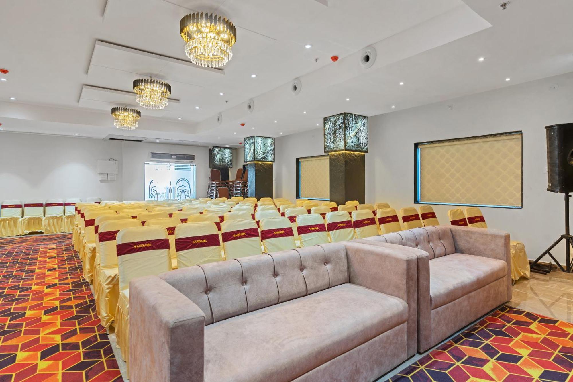 Hotel Sky Land Khammam ภายนอก รูปภาพ