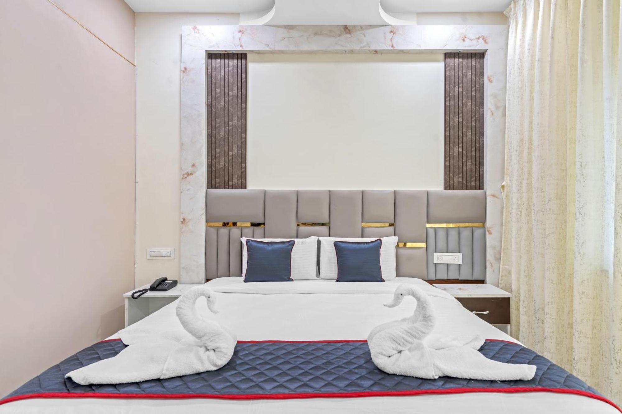 Hotel Sky Land Khammam ภายนอก รูปภาพ