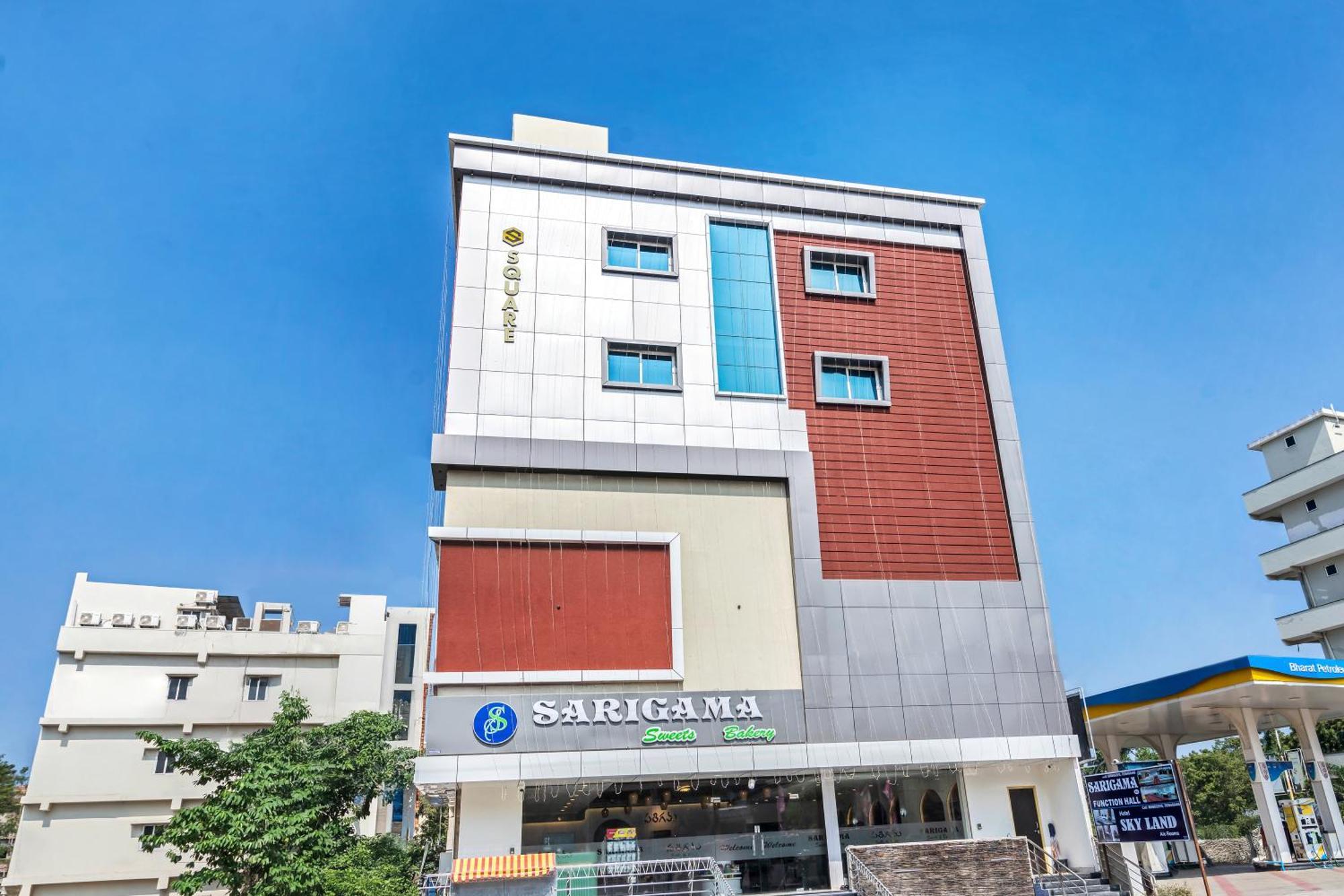 Hotel Sky Land Khammam ภายนอก รูปภาพ