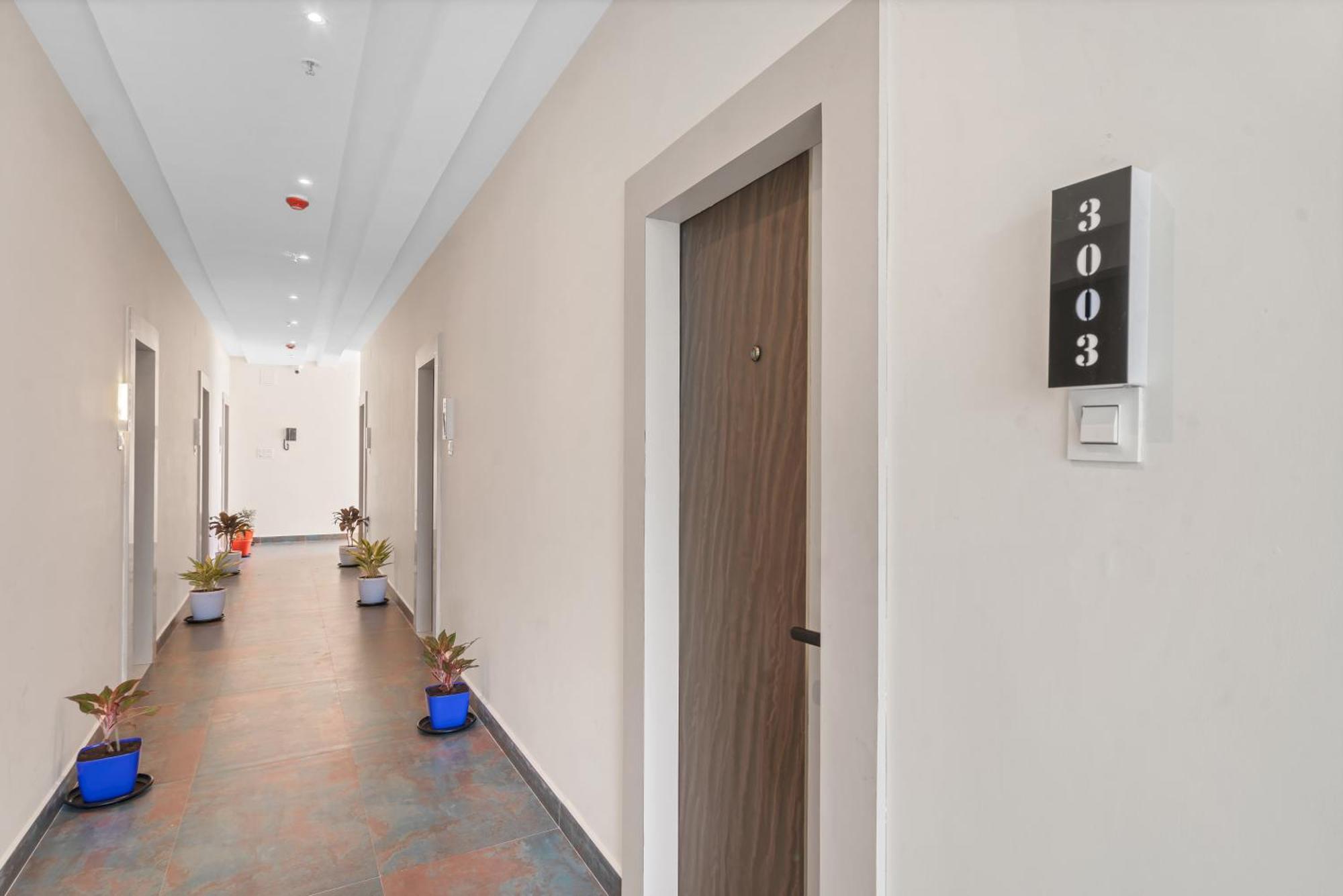 Hotel Sky Land Khammam ภายนอก รูปภาพ