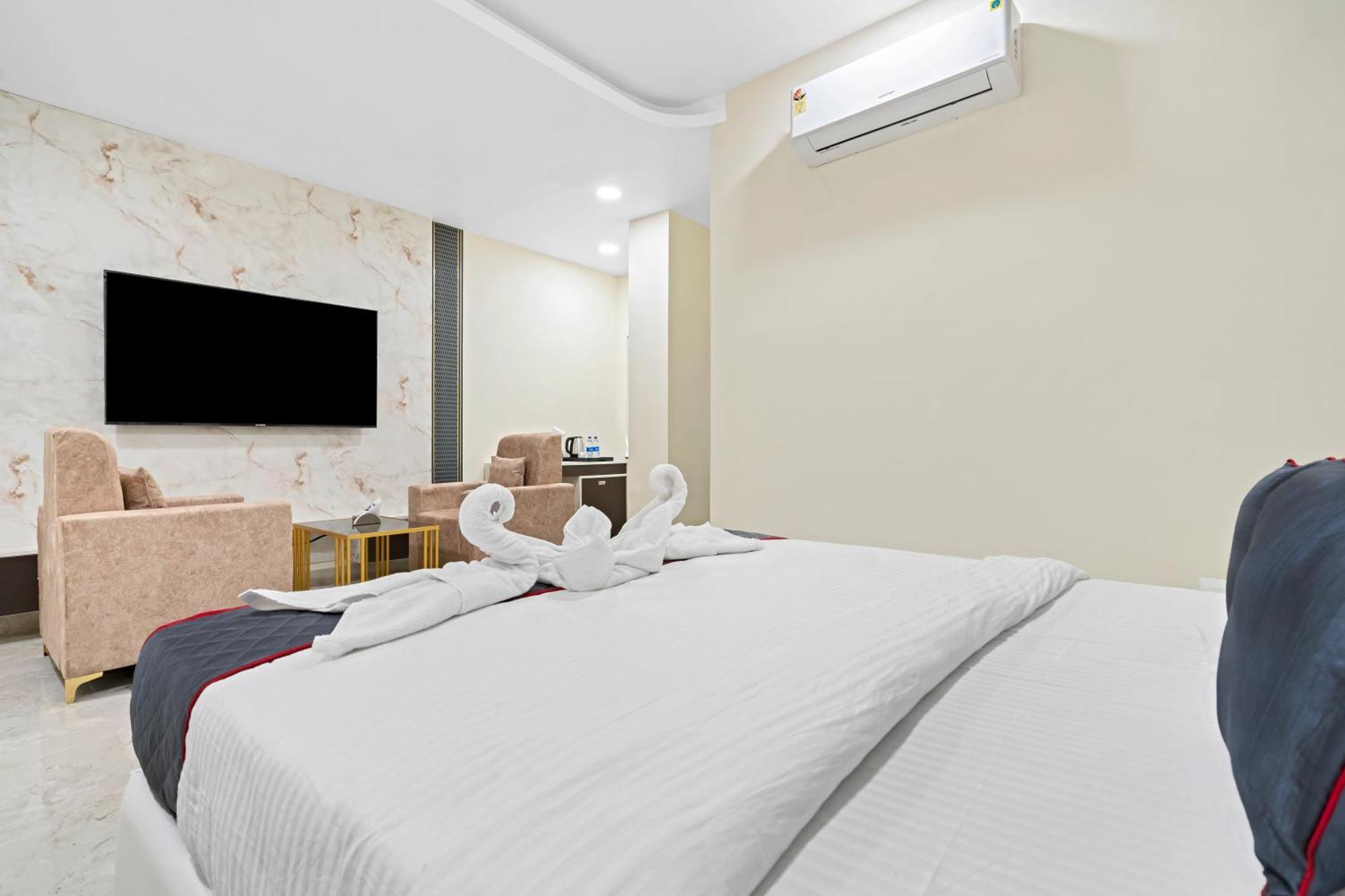 Hotel Sky Land Khammam ภายนอก รูปภาพ