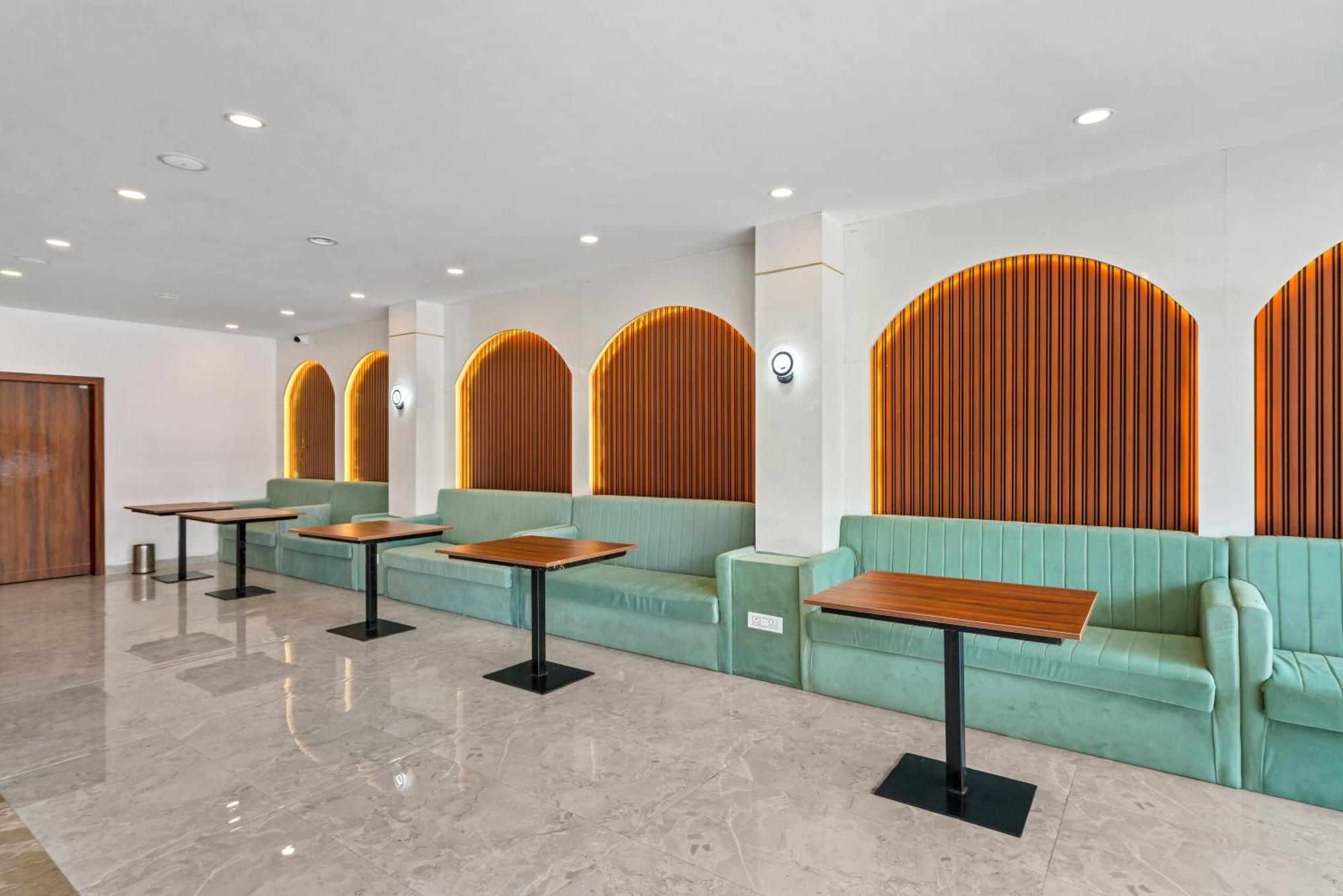Hotel Sky Land Khammam ภายนอก รูปภาพ